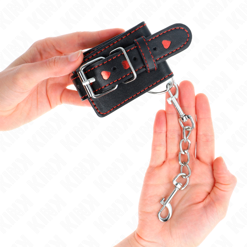 KINK - PULSO PRETO COM INSERÇÃO DE CORAÇÃO VERMELHO AJUSTÁVEL 21-28 CM X 5,5 CM - Image 4